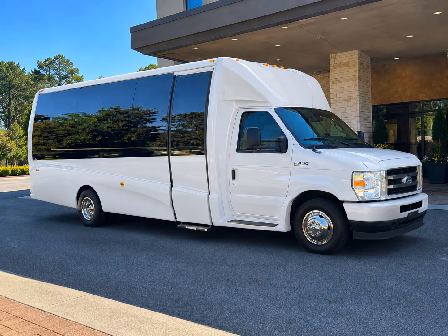 moving your wedding party to mountain and canyon venues near herriman