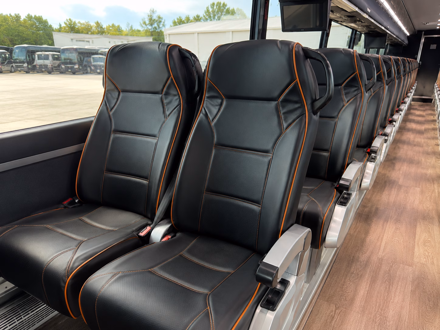 murray show up to murray concerts in a charter bus